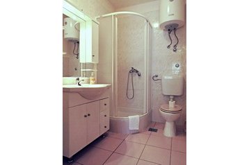 Kroatia Privát Starigrad Paklenica, Eksteriør